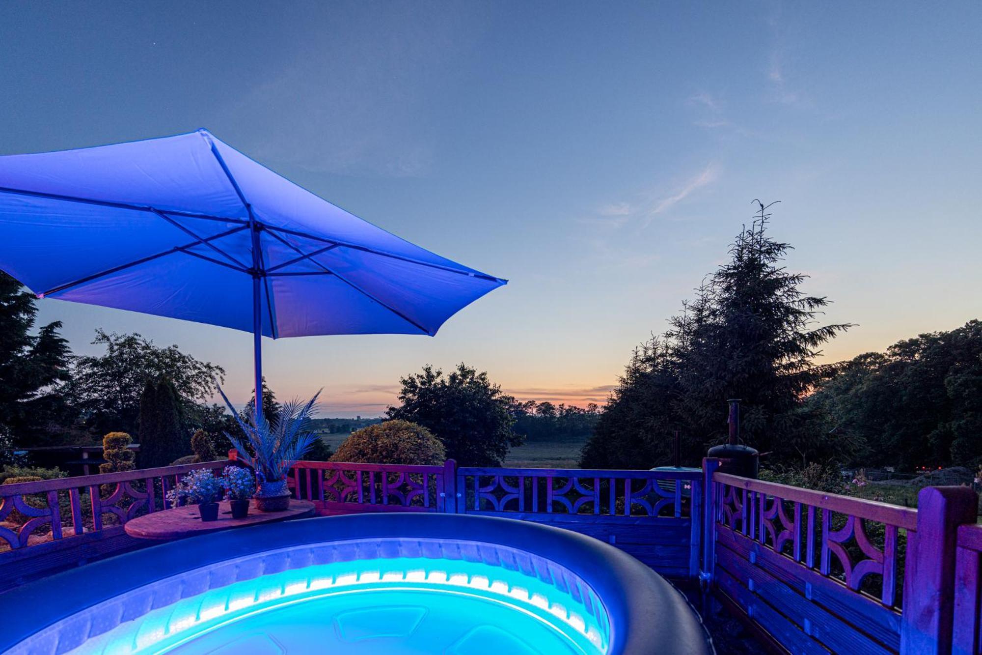 Wellnessparadies Mit Sauna Und Whirlpool Krakow am See Exterior photo